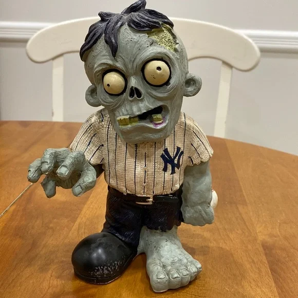Aazon.co: FOCO NCAA Arizona State Resin Zobie Figurine